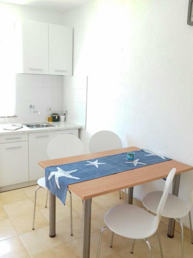 Apartman Andela Apartment Tisno Luaran gambar